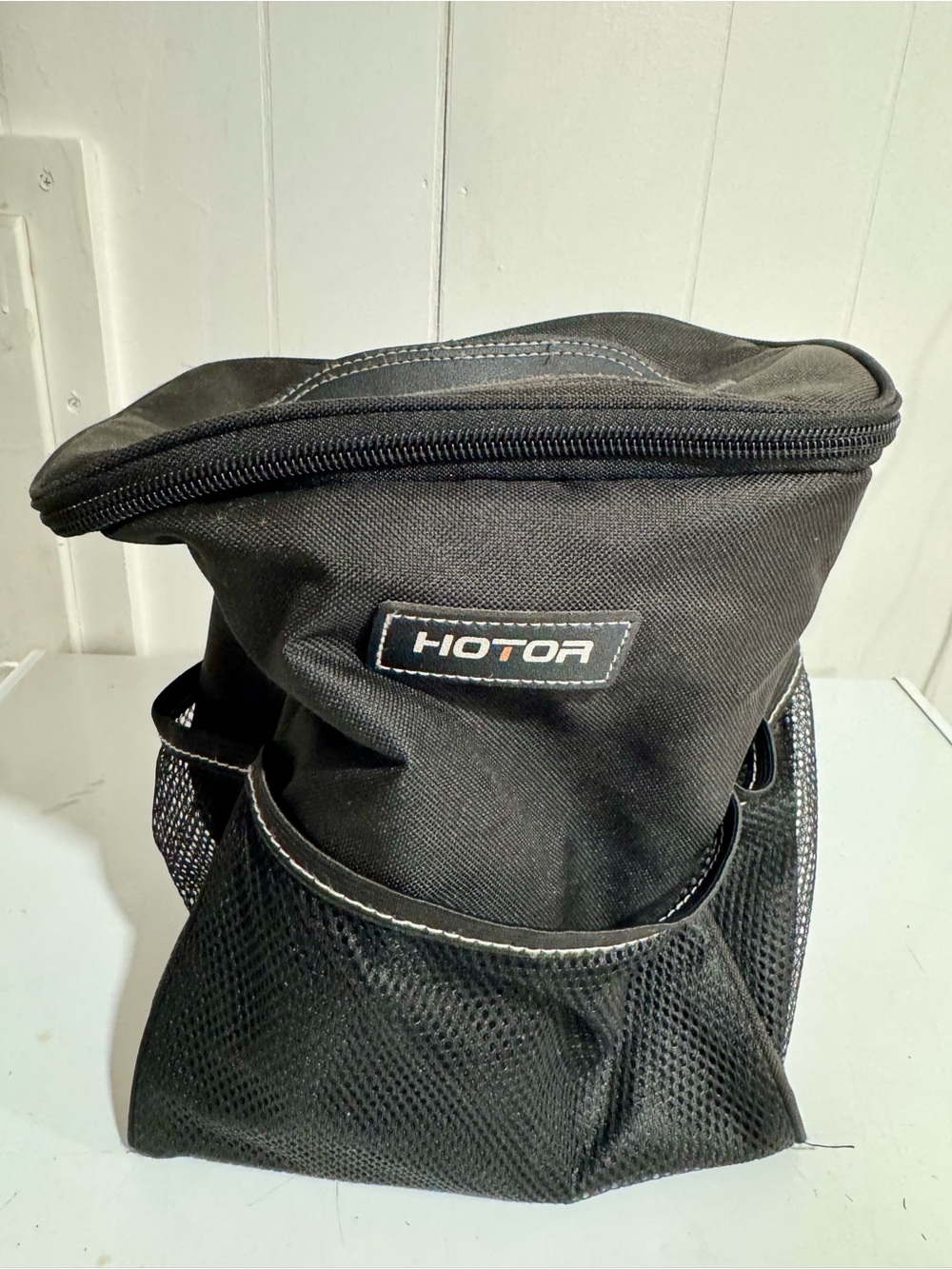 HOTOR Car Trash Can with Lid and Storage Pocket